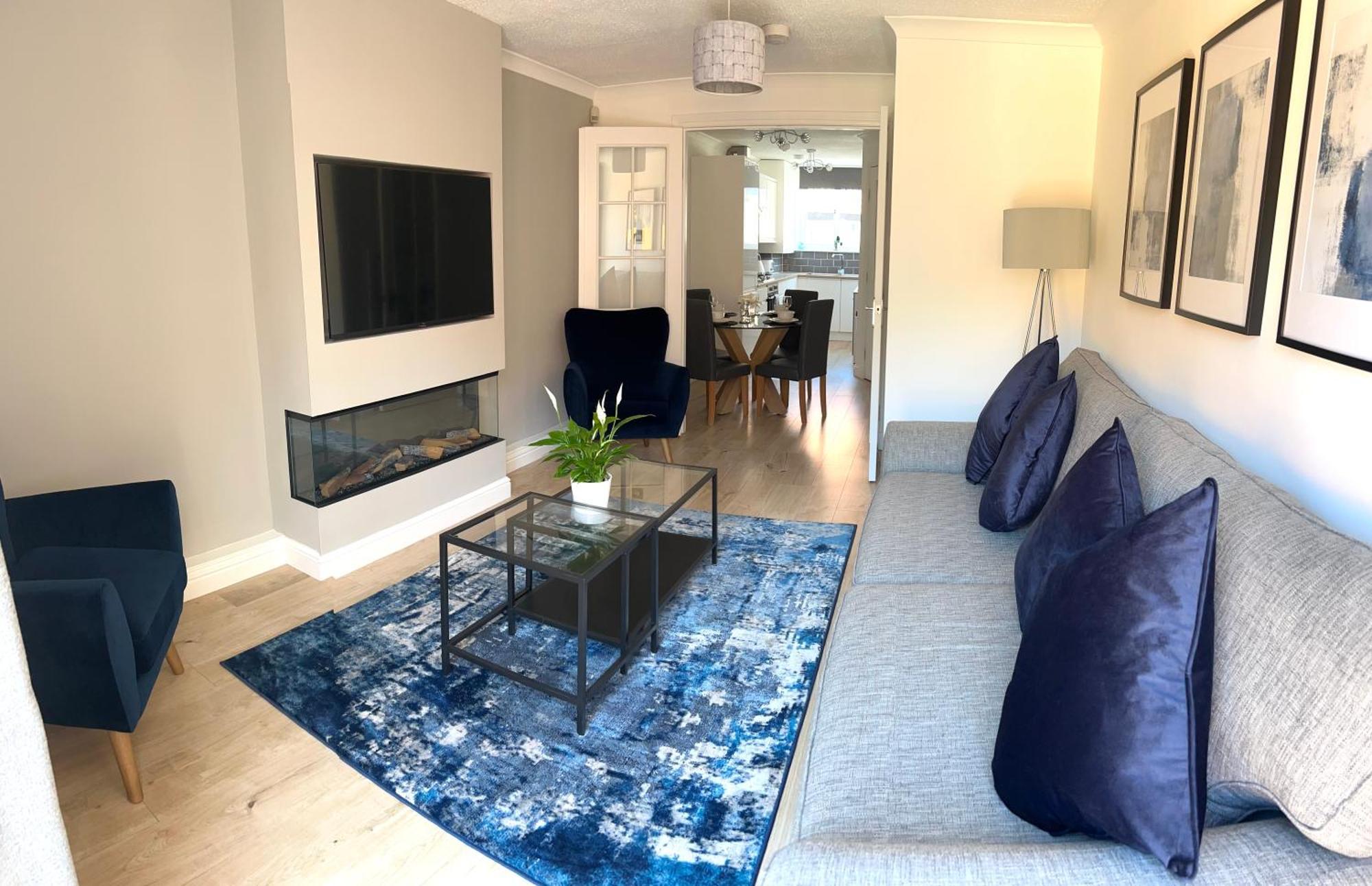 3 Bedroom - 2 Bathroom Townhouse In Corstorphine Near Murrayfield Stadium - Direct Bus To Edinburgh City Centre In 20 Minutes - Two Private Parking Spaces - Private Sunny Garden - Recently Refurbished Extérieur photo